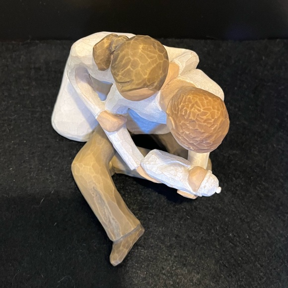 Vintage 2000 Willow Tree New Life Family Embrace Figurine - Brown and Cream - Picture 7 of 13